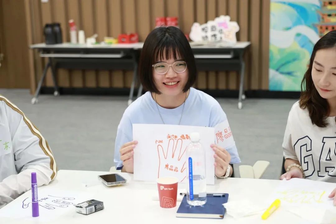 万事娱乐一起奔赴山海，领跑未来！