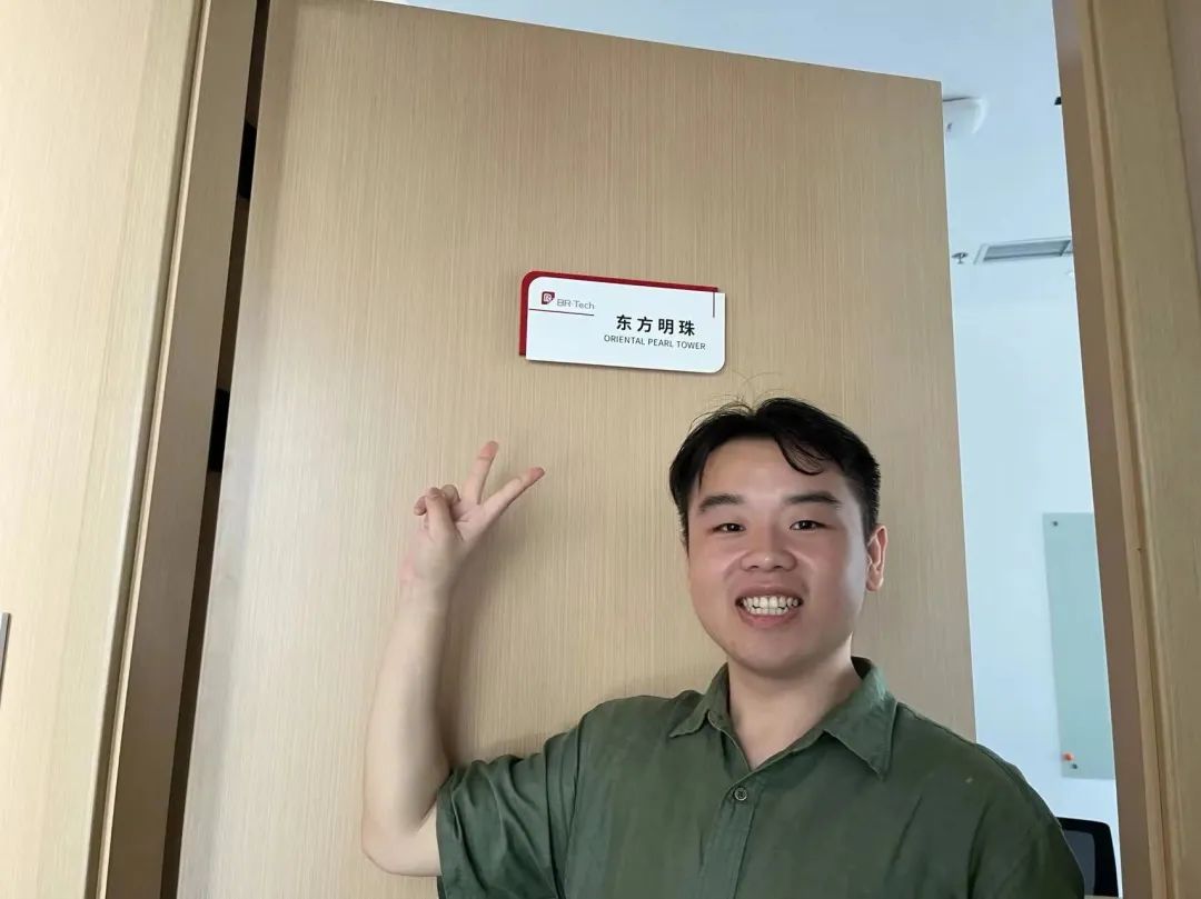 万事娱乐一起奔赴山海，领跑未来！