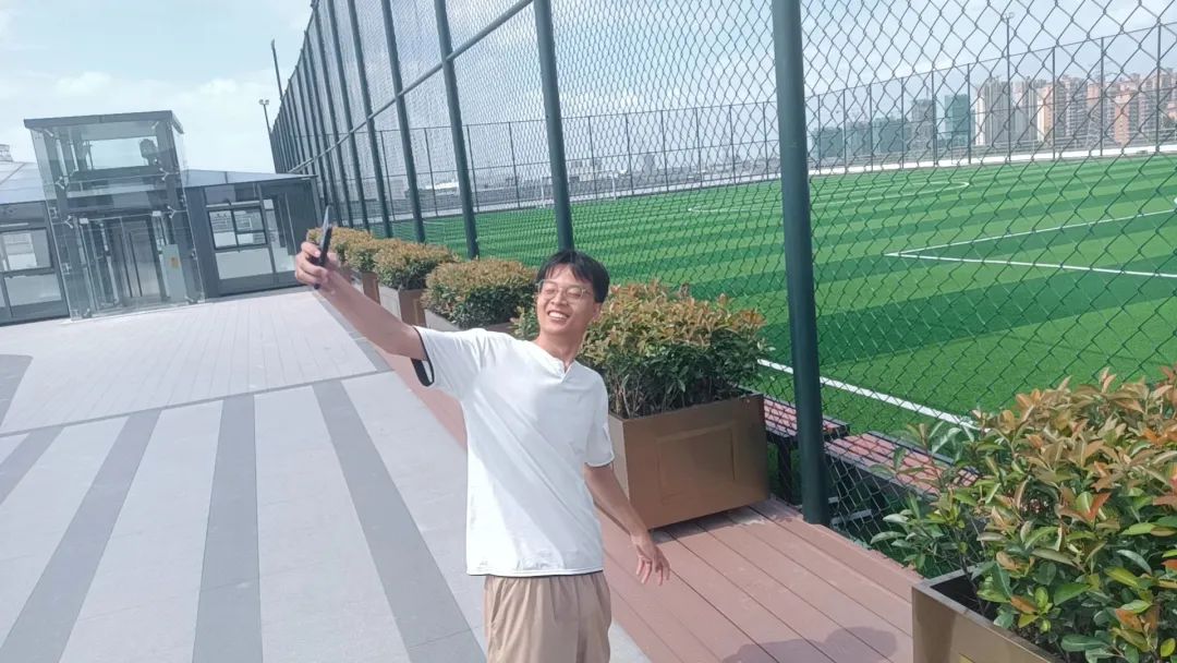 万事娱乐一起奔赴山海，领跑未来！